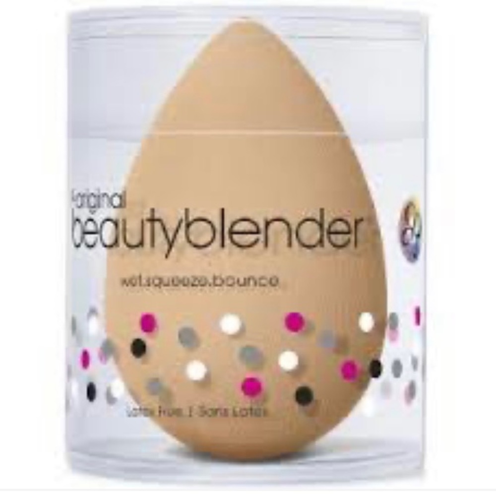 Original Beautyblender Makeup Sponge in Nude